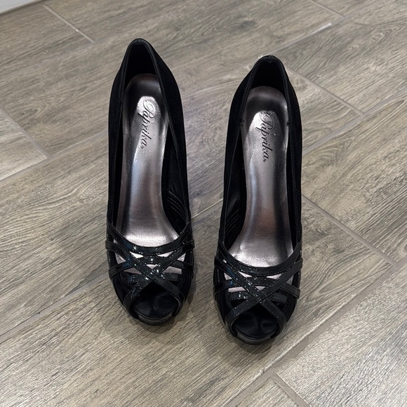 Black Strappy Peep Toe Heels - Picture 1 of 4